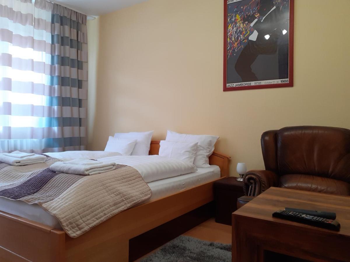 Apartment Macskafogo, Tunderi Szallas A Belvarosban *